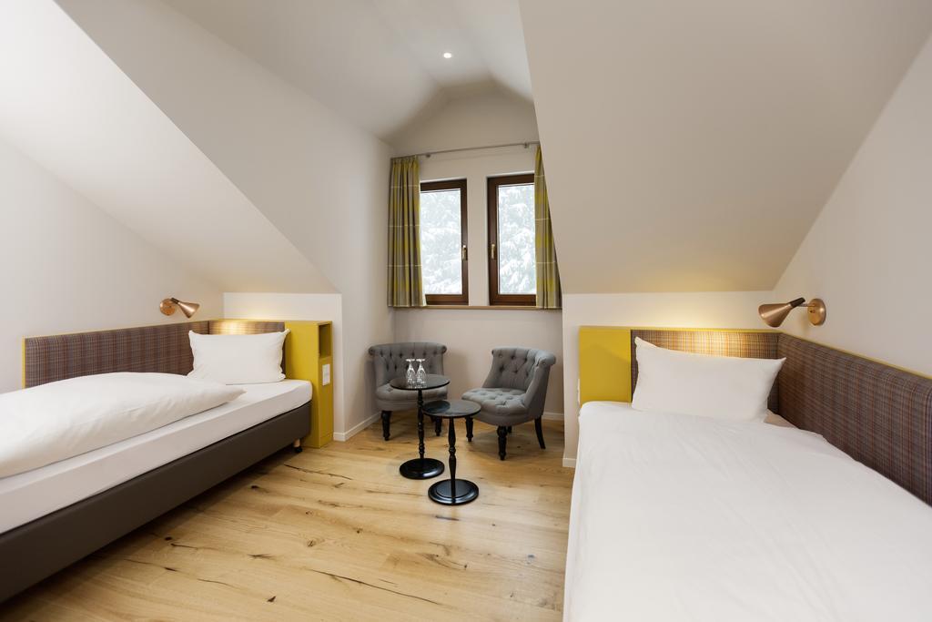 Hotel Zum Taufstein Sparhof ภายนอก รูปภาพ